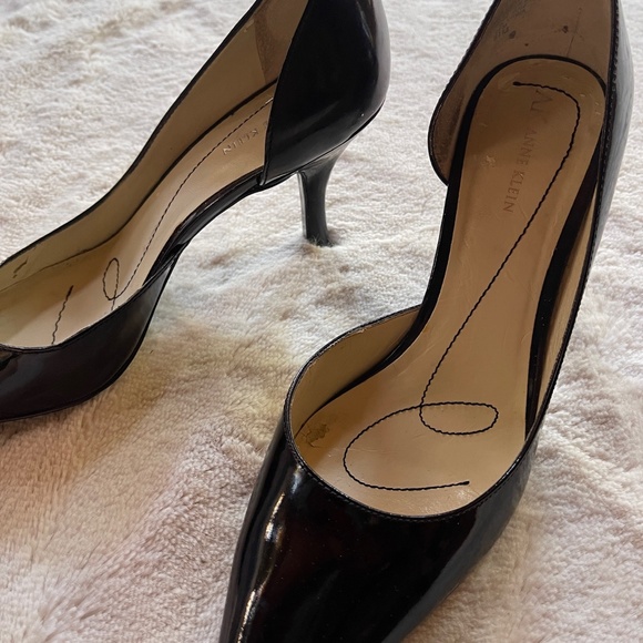 Anne Klein Patent Heels - Picture 2 of 3